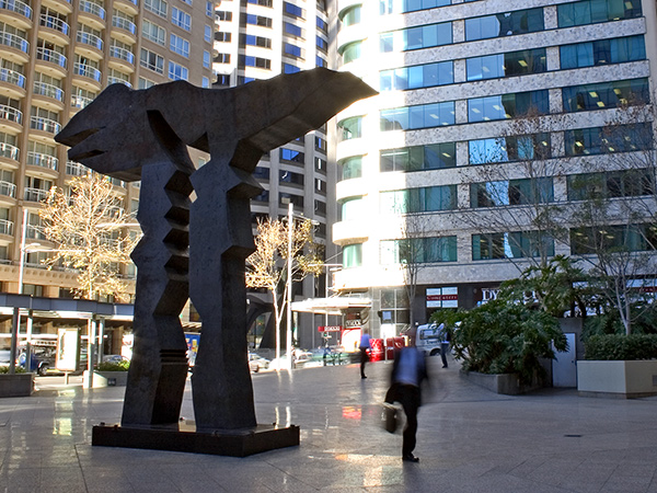 Bird Totem, 1988, sculpture by Adrian Mauriks.