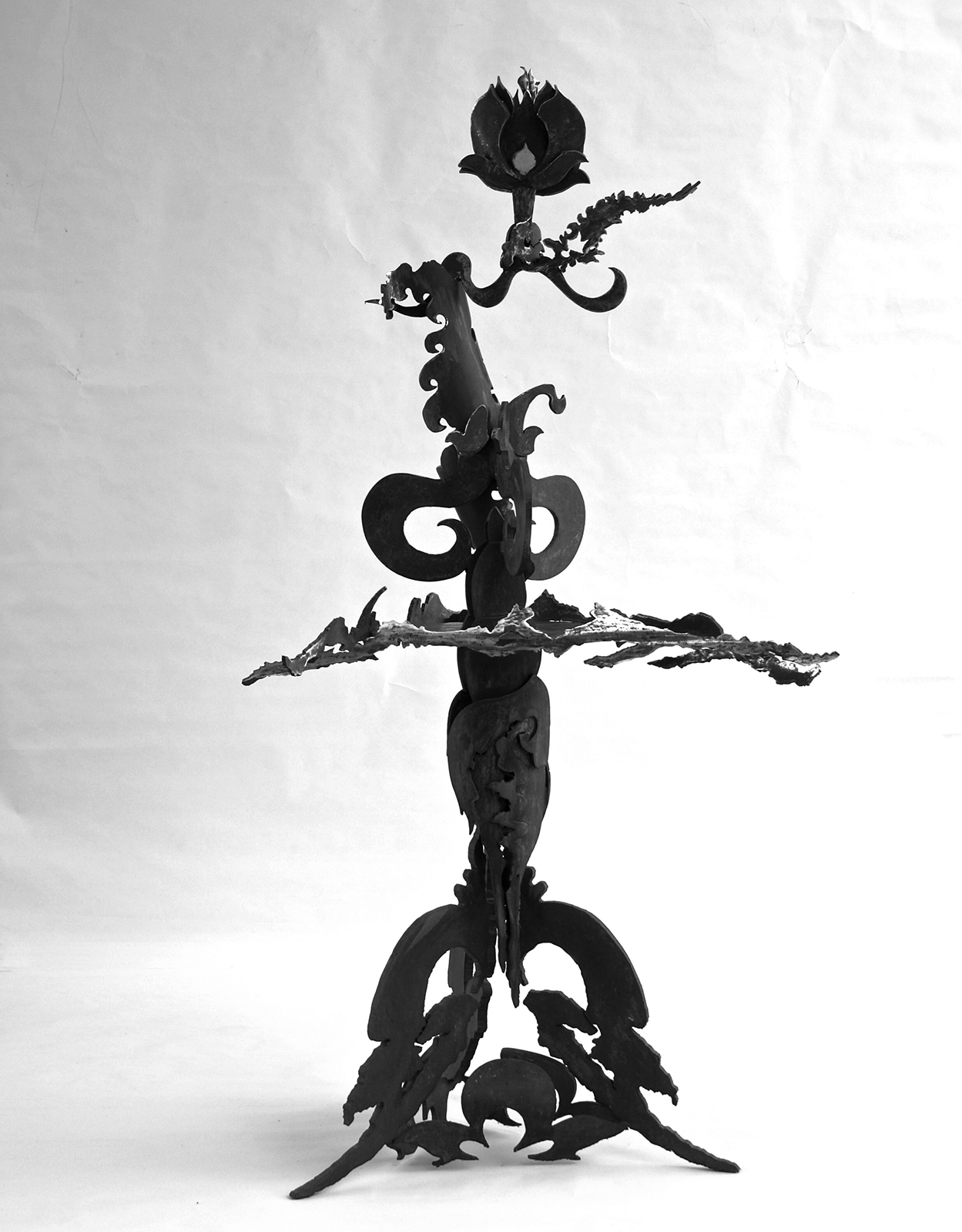 Opus 13, 1994, sculpture by Adrian Mauriks.